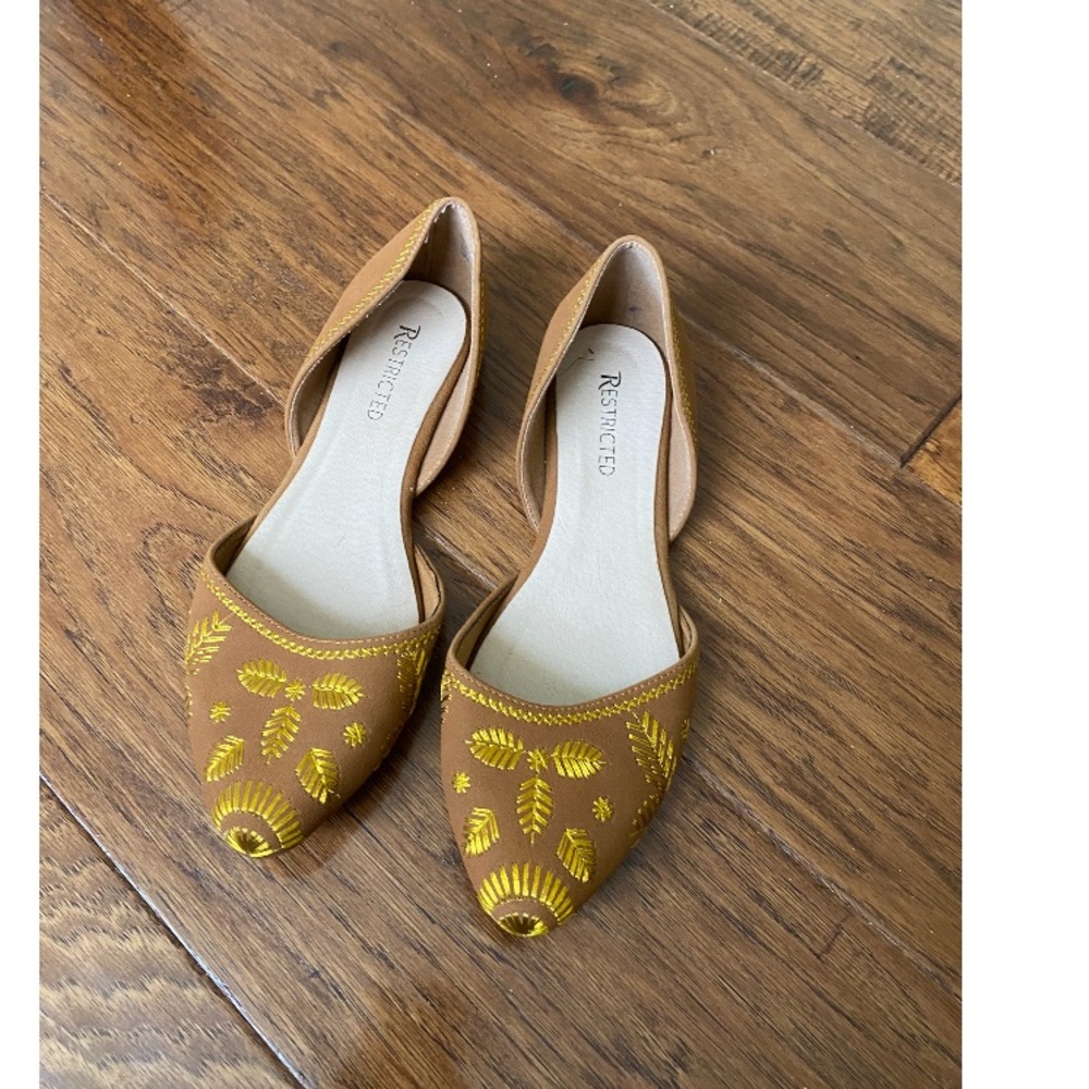 Flats size 10
